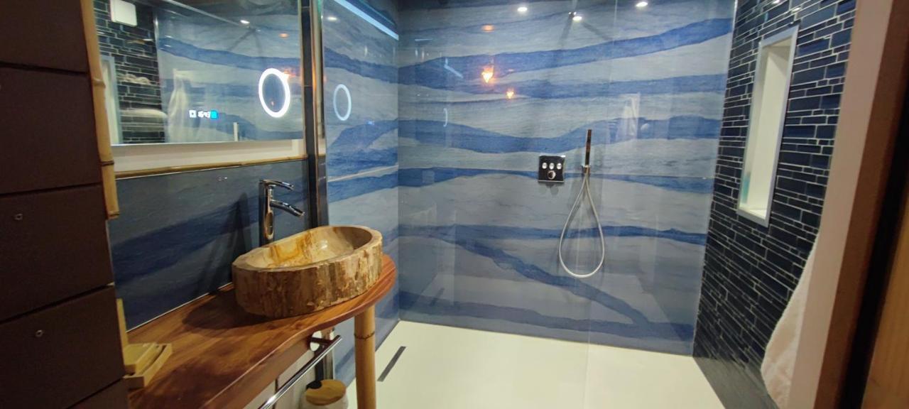 La Kaz Rhumantique Sauna And Spa Privatif La Riviere-Saint-Sauveur Exterior photo